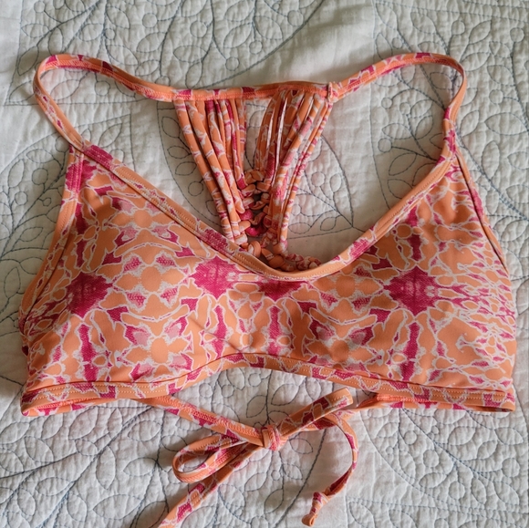 π bundle 2/$25π Adore Me Swim Top - Picture 1 of 3